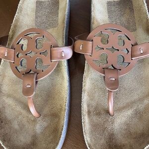 Tory Burch t-strap Cloud Calf Leather Cork Classic Thong Sandals in Brown